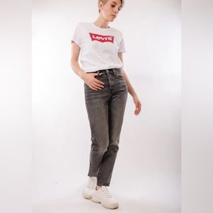 Levis Wedgie Straight Jeans